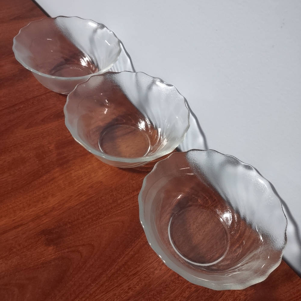Vintage 5" Arcoroc Clearbrook 3 Piece Bowl Set  France